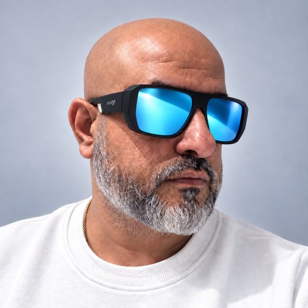 15608558236-3001-oculos-de-sol-polarizado-london-preto-com-azul-espelhado.jpeg